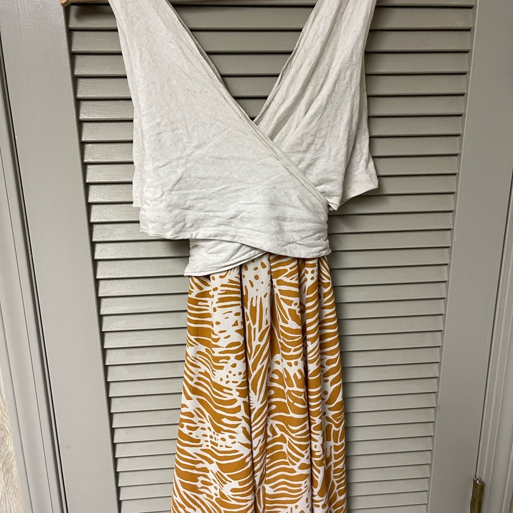 Very flattering fun dress